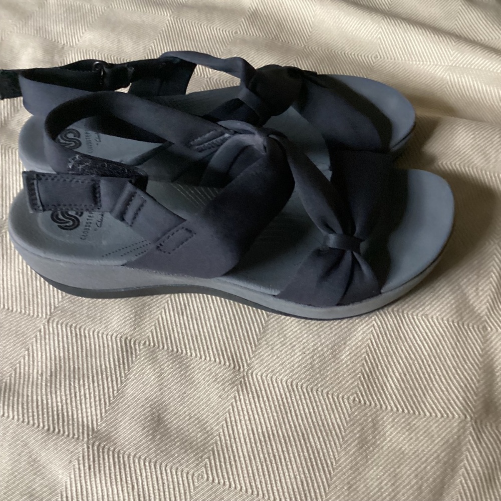 Clarks Cloudsteppers Women's Size 8.5 Black Sling Back Sandals - Picture 2 of 5